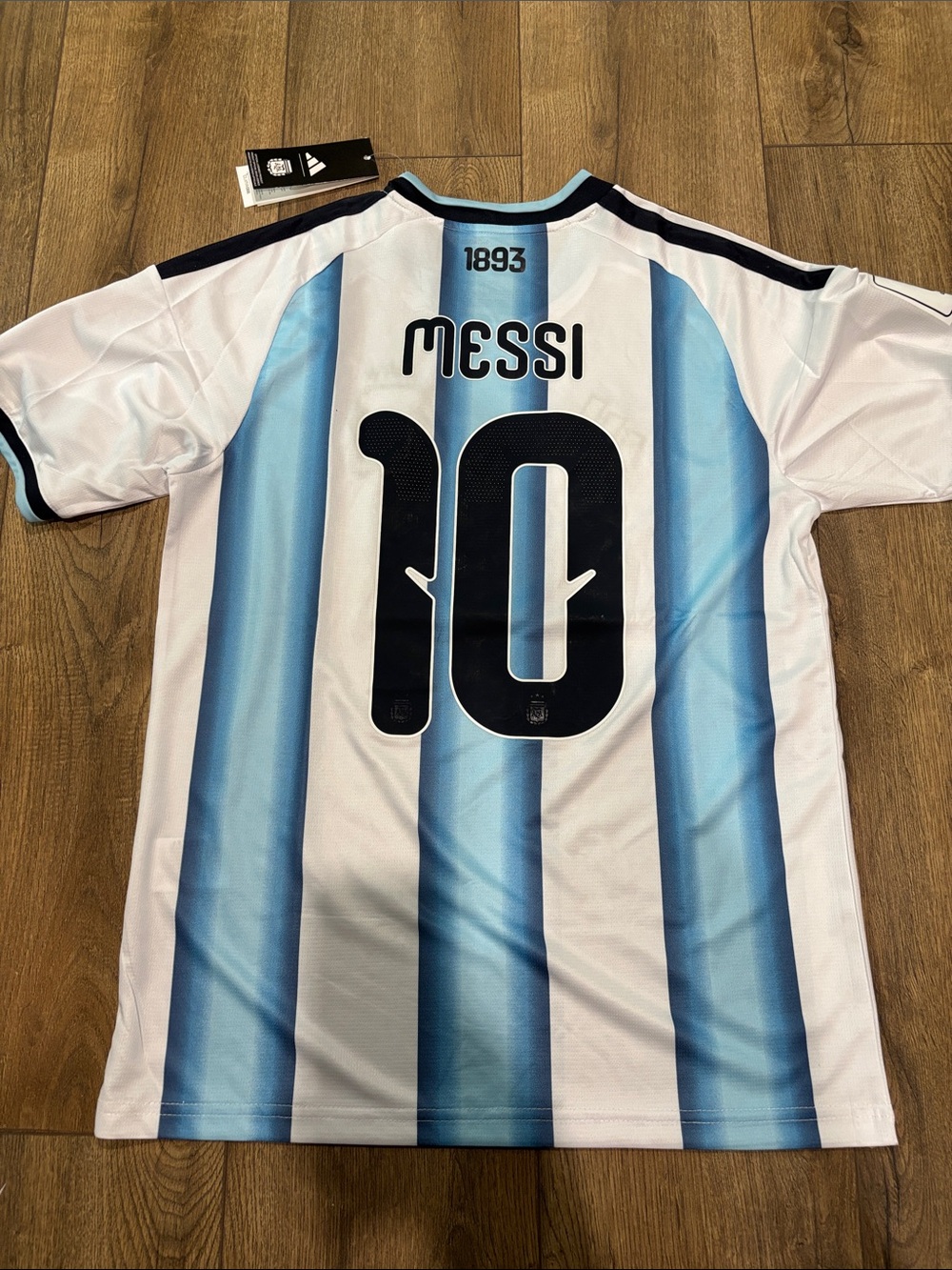 MESSI Jersey - Picture 5 of 6